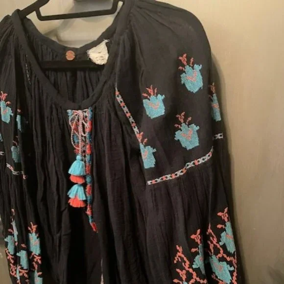 Free People Marishka Peasant Blouse in black - Picture 12 of 16